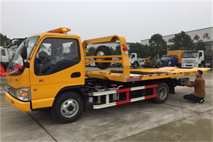 辽阳哪里有拖车服务